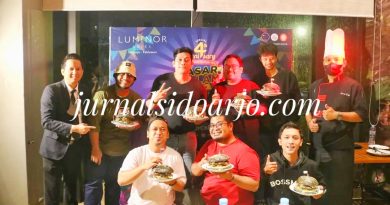 Rayakan Hari Jadi Ke 4 Luminor Hotel Sidoarjo Adakan Lomba Makan Burger Berukuran Jumbo